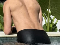 horny_gay_latin avatar