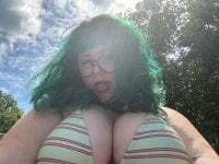 kitkitty420 avatar