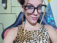 latina_redhead avatar