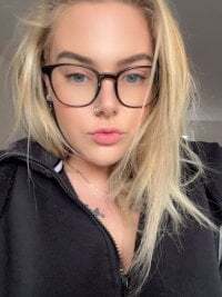 Lexibaby116 Cam Model: Live Nude & Adult Sex Chat | Booble