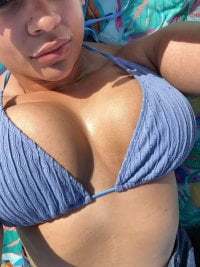 lightskinchick12 avatar