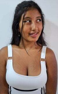 melany_brunette avatar
