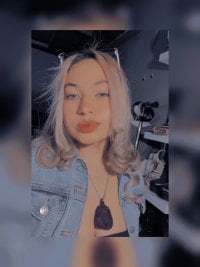 mooniebarbie1 avatar