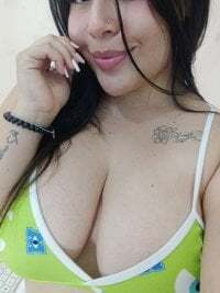 playfulcurvy avatar