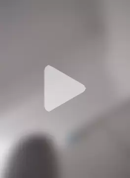 AdelinaJude photo 22