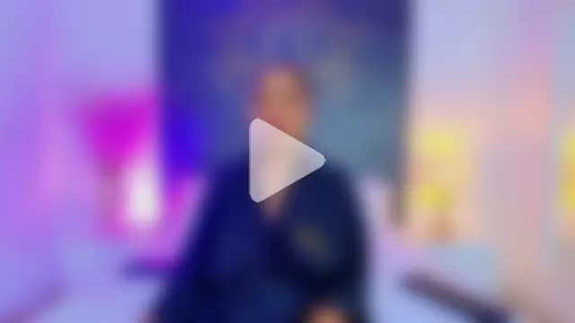 AlisonTravis photo 15