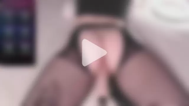 AngelinaRogs photo 1