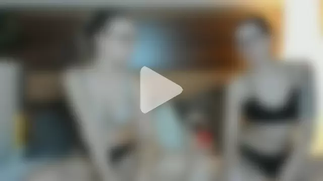 ArianaAndRoxy photo 19