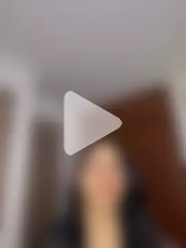 ArianaReynoldss photo 14