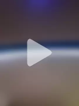 ArianaReynoldss photo 2