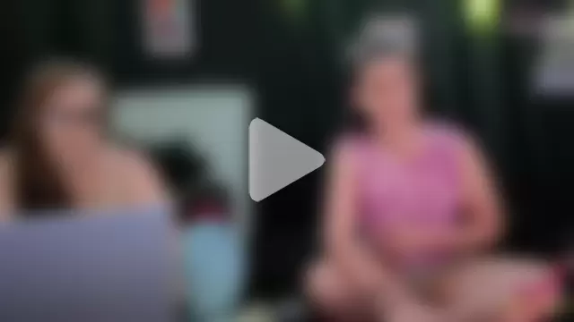 Bella_and_Marie photo 10