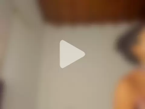 CAROLINNAGOMEZ photo 19