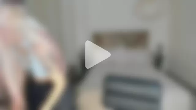 CarolineEvans_x photo 15