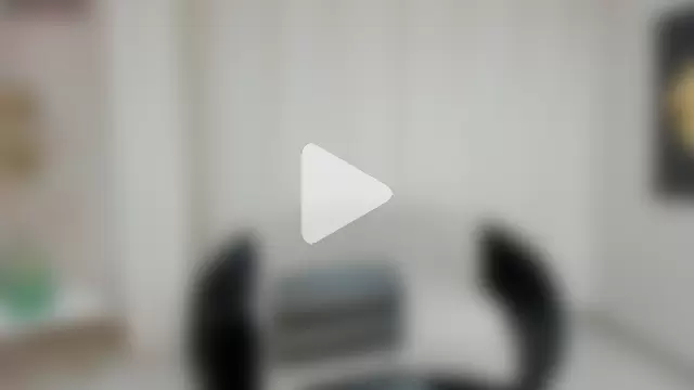 CarolineEvans_x photo 9