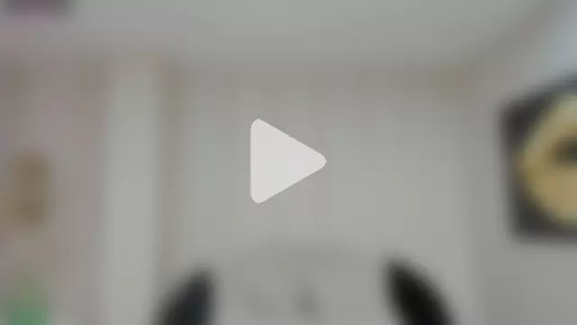 CarolineEvans_x photo 8