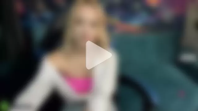 CrystalGirl99 photo 3