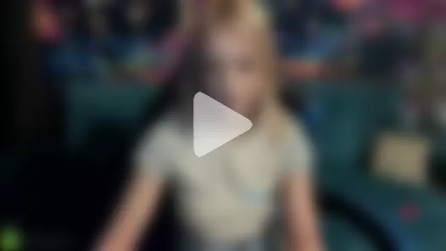 CrystalGirl99 photo 21