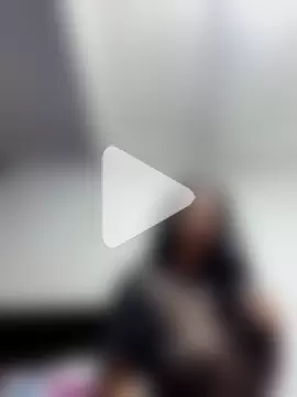 DaphneRosses photo 1