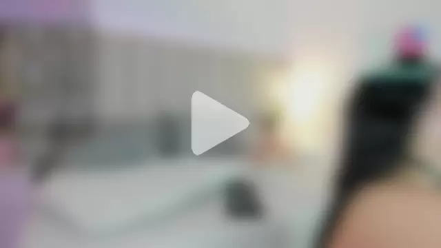 EllaaThorne photo 30