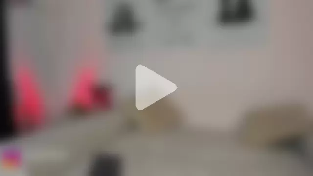 ElleGisellee photo 12