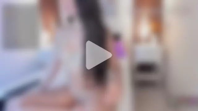 EllieRussell_ photo 6