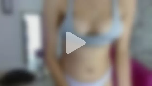 Emilybateee photo 29