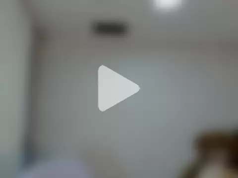 Emma-Wilson photo 22