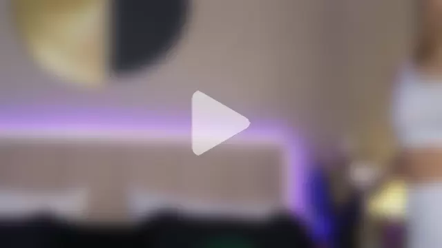 EvellineClaire photo 2