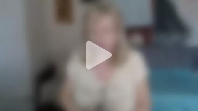 EvelynLoveShy photo 4