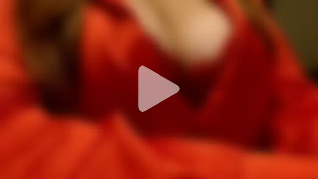 Excited-Julia photo 5