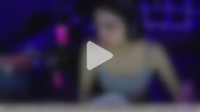 Gamergirl-Linela photo 27