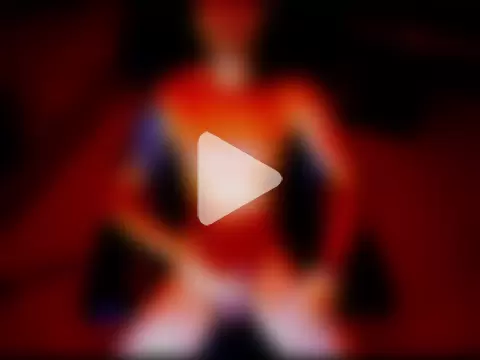 GoldyInRedLights photo 16