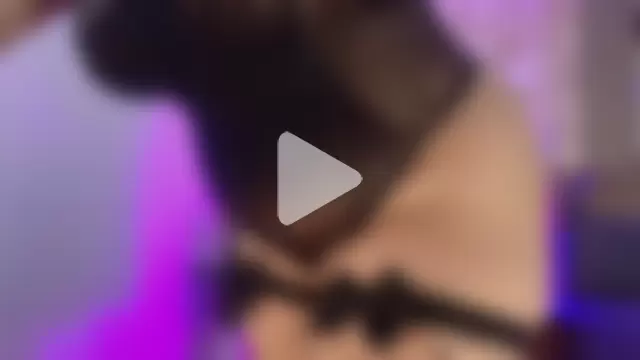 JuliRamirez photo 24