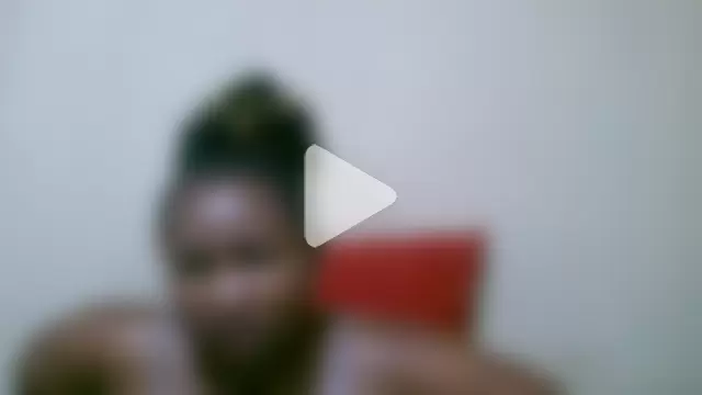 LICIOUSEBOOBSXX photo 4