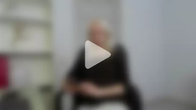 Laura_Chaplin photo 23