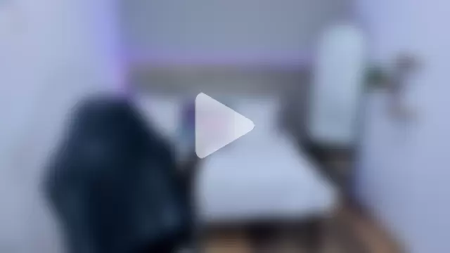 Little_Alli photo 25