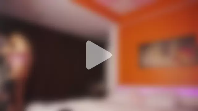 LovingBlondie photo 2