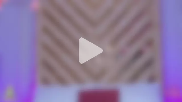 Martina-Roberts- photo 1