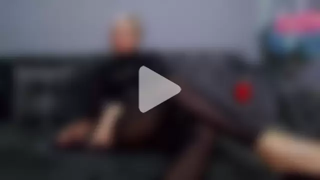 MissNicoleDom photo 19