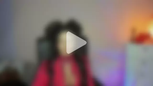 Mollybloom40 photo 2