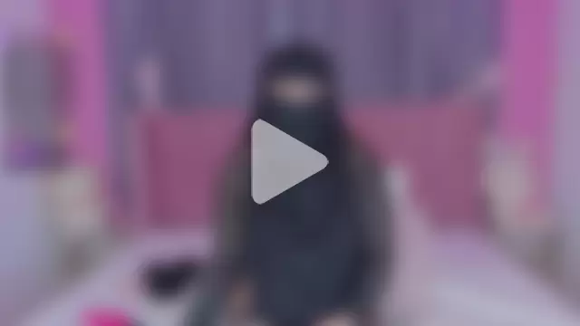 Nayla-Mouna photo 16