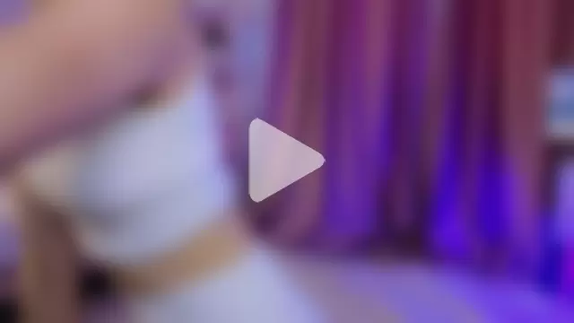 NicoleEverly photo 4