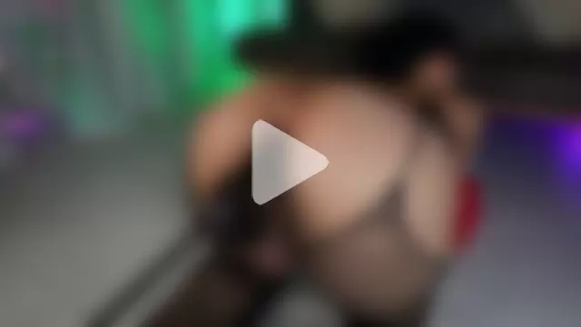 Playful_Adriana photo 4