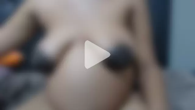 PregnantCleox photo 12