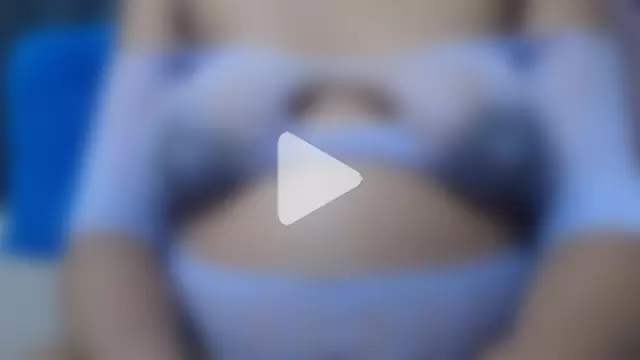 PregnantCleox photo 3