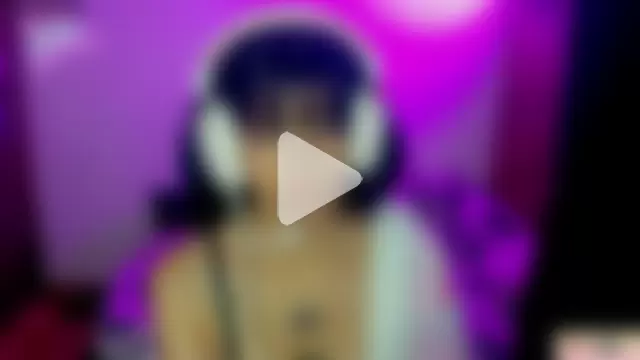 Roxanbunny1 photo 16