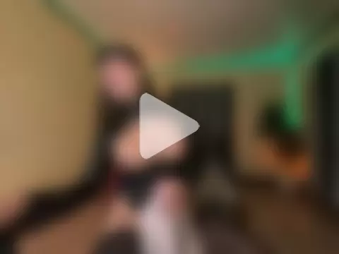 SEDUCTRESSxBIGCOCK photo 23