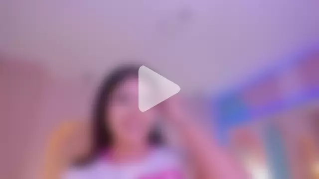 SaritaDubois photo 19