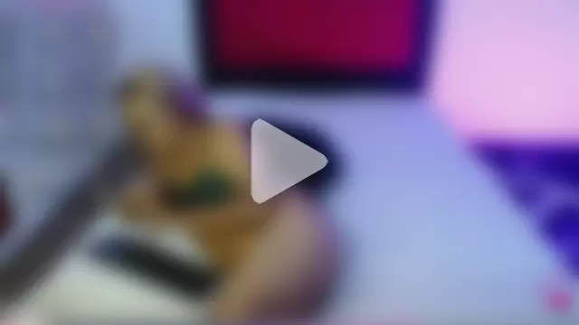 Scarlethvega99 photo 27