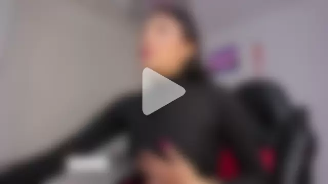 Selenakyle92_ photo 11